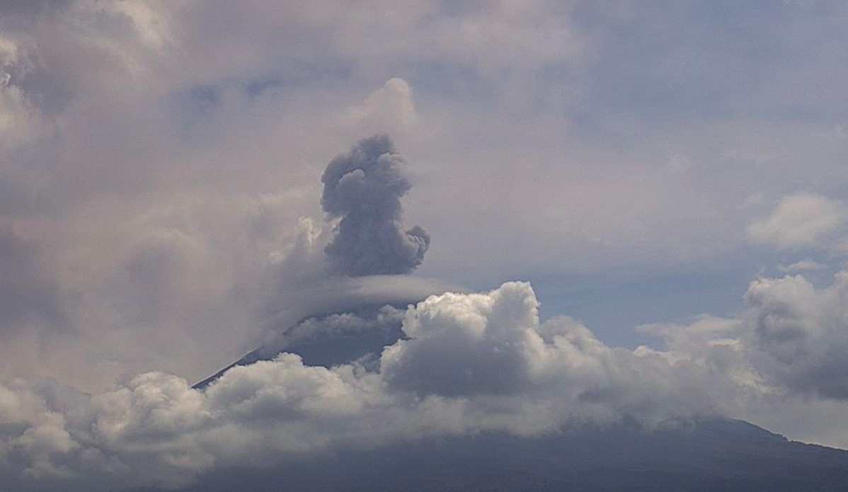 Alertan por posible caída de ceniza del Popocatépetl en Ciudad de México