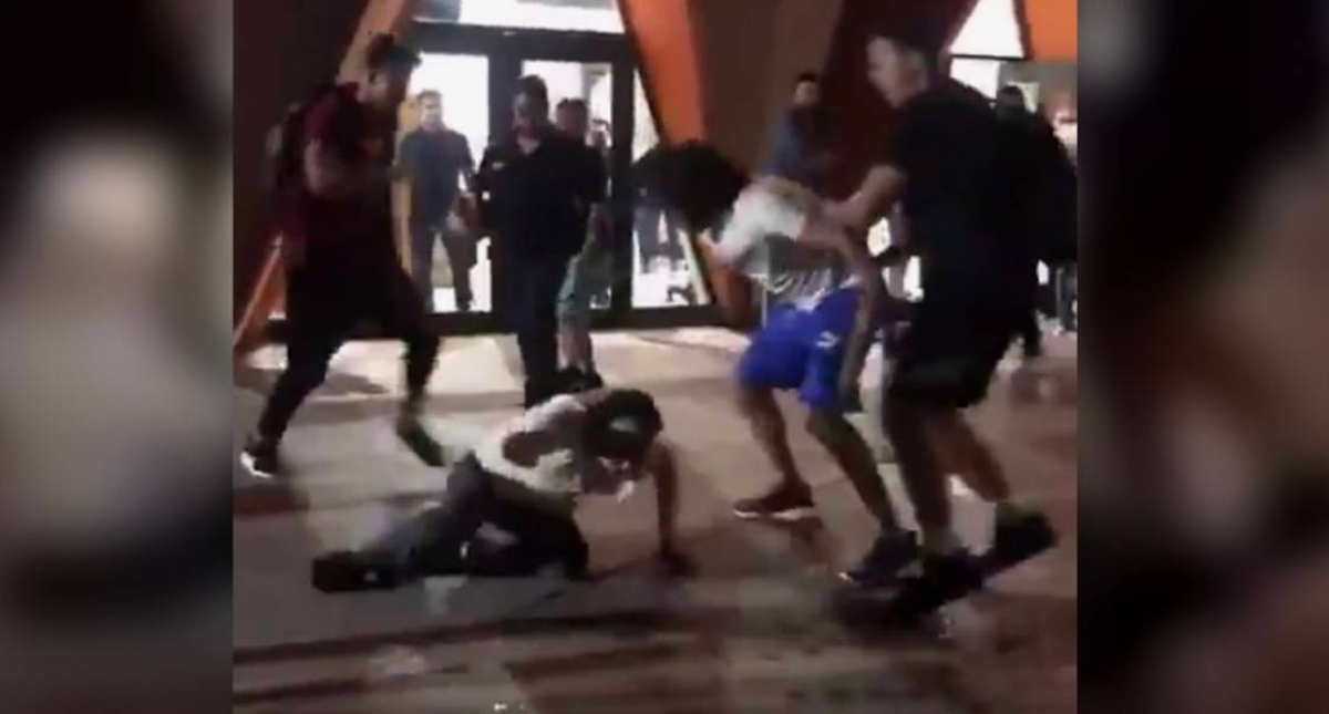 #Video Jugadores de Gigantes de Jalisco golpean a aficionados de Sonora