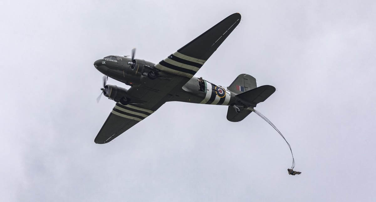 "Espero que vuelva a este país pronto": reina Isabel II a Trump - homenaje-dia-d-inglaterra-reino-unido-2