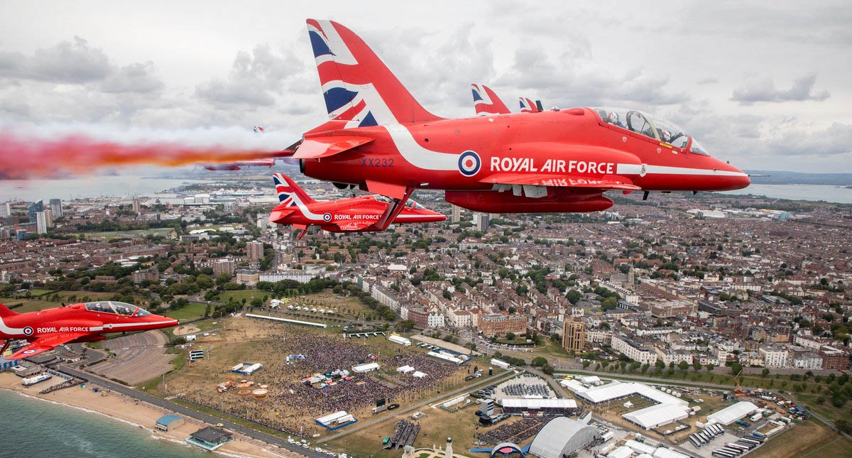 "Espero que vuelva a este país pronto": reina Isabel II a Trump - homenaje-dia-d-inglaterra-reino-unido
