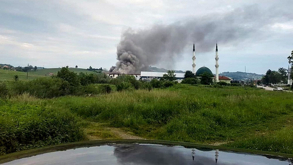 Incendio deja 32 migrantes heridos en Bosnia