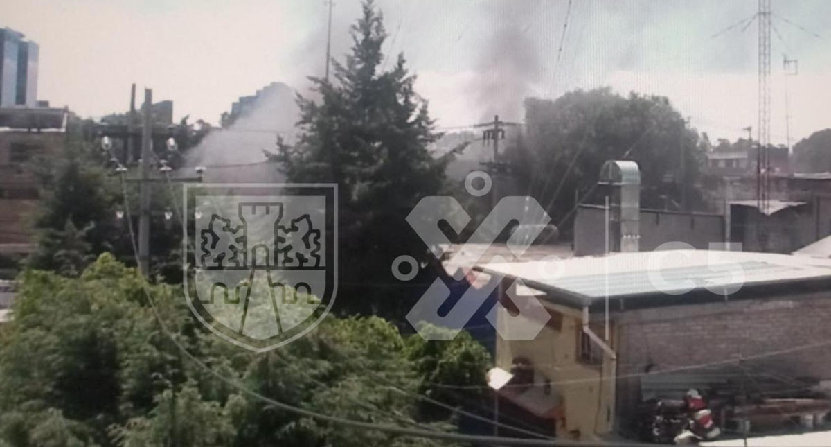 #Video Se incendia distribuidora de carnes en la Miguel Hidalgo