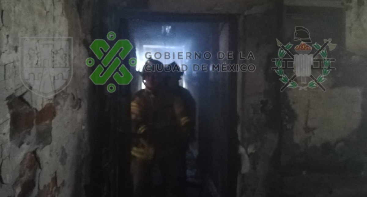 Se incendia hotel y se registra balacera en la colonia Obrera