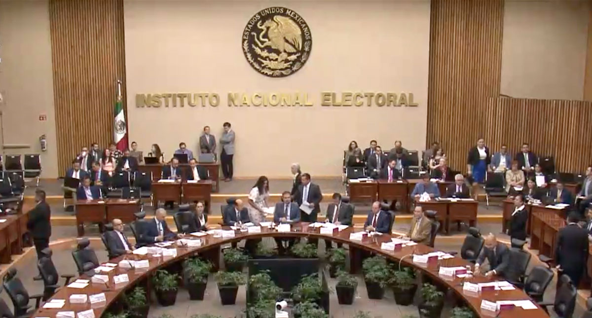 Sesiona Consejo General del INE por elecciones en seis estados