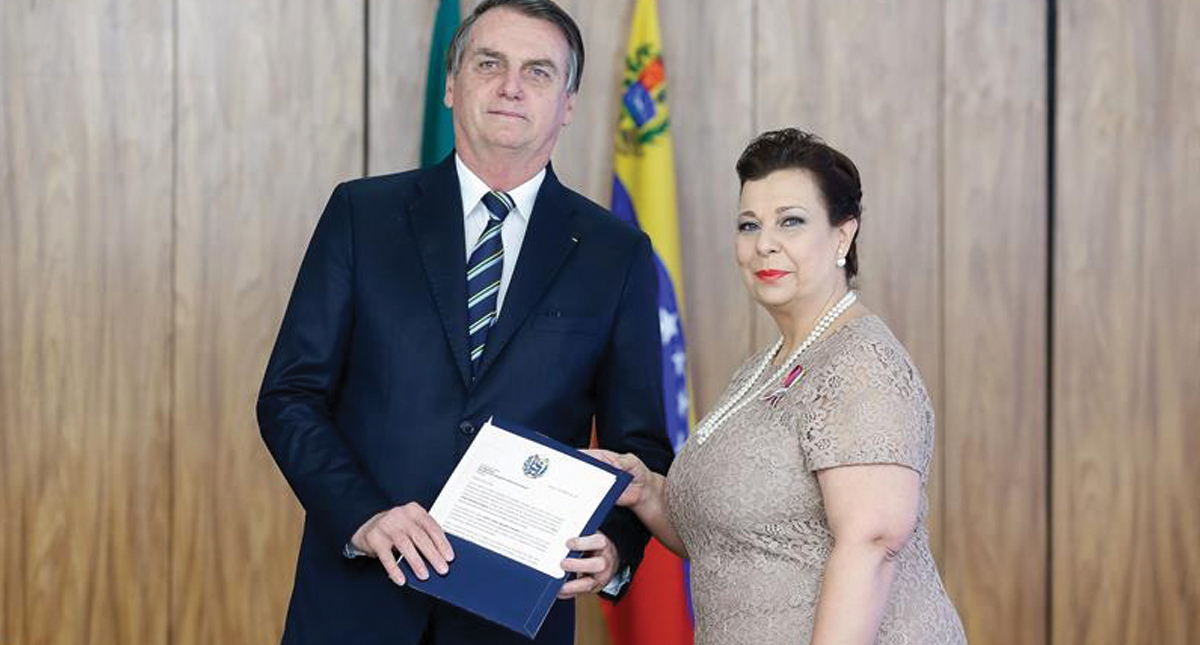 Bolsonaro recibe credenciales de embajadora de Venezuela designada por Guaidó