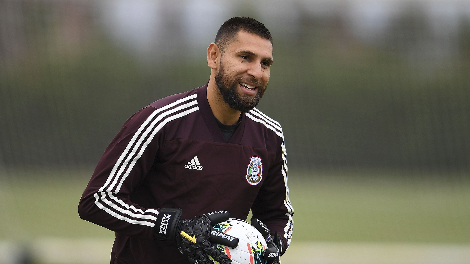 Jonathan Orozco deja la concentración por un asunto personal