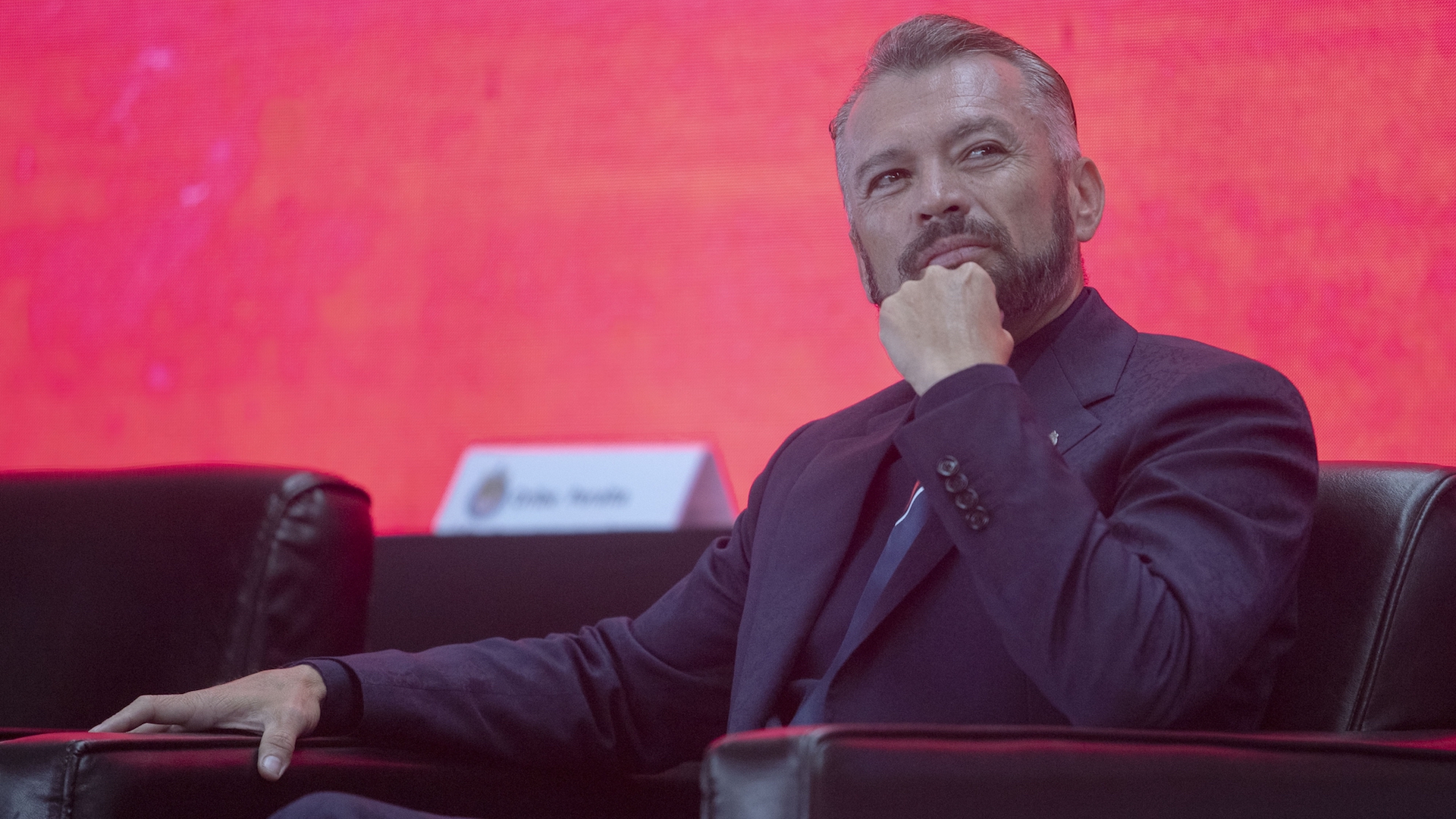 José Luis Higuera deja la dirección general de Chivas