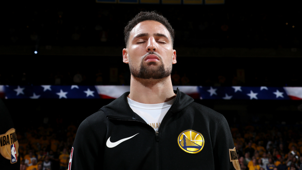 Warriors recuperan a Thompson y Looney para cuarto juego de la final de la NBA