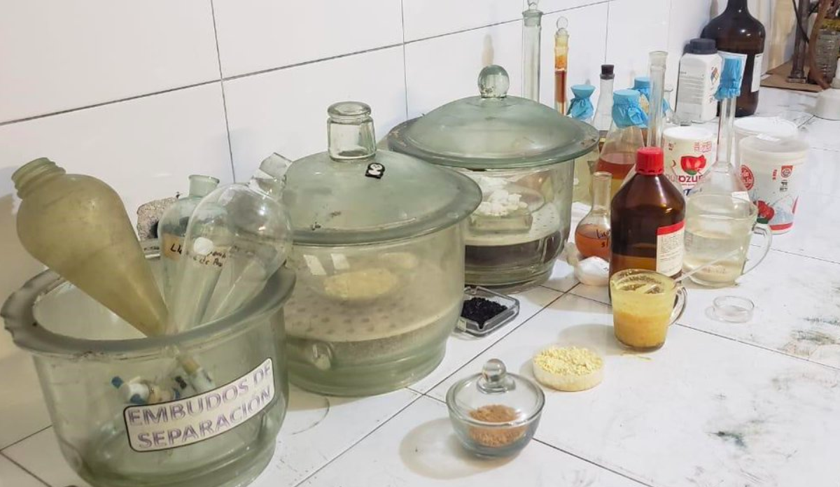 Asegura FGR bodega utilizada para fabricar fentanilo en Nuevo León