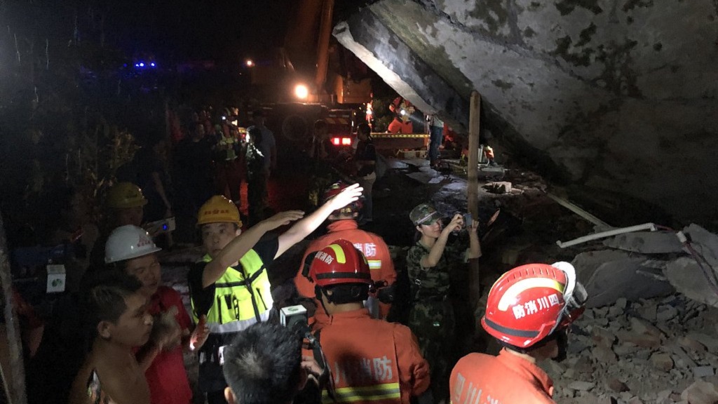 Aumenta a 13 cifra de víctimas por sismo en China - labores-de-rescate-tras-sismo-en-china