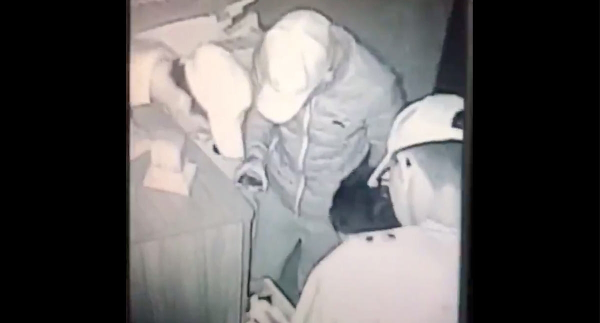 #Video Captan a sujetos robando en fábrica de la Cuauhtémoc