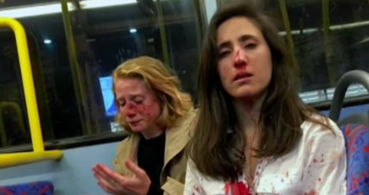 Detienen en Londres a 5 adolescentes por agredir a pareja de lesbianas