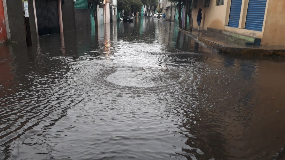Lluvias provocan afectaciones en el oriente de la Ciudad de México