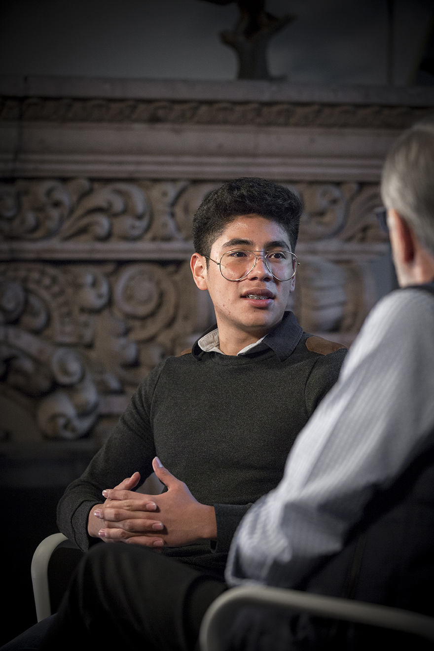 Él es Charlie, un joven genio de México - man-190223-0491