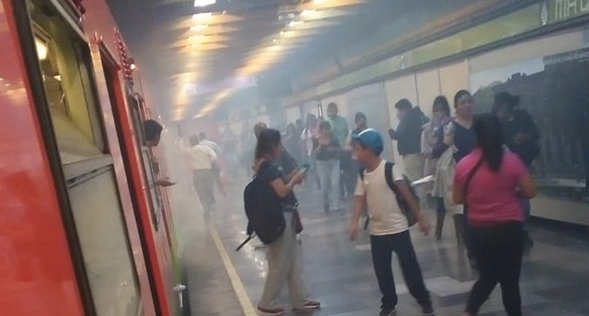 Fallas en Metro Miguel Ángel de Quevedo provocan nube de humo