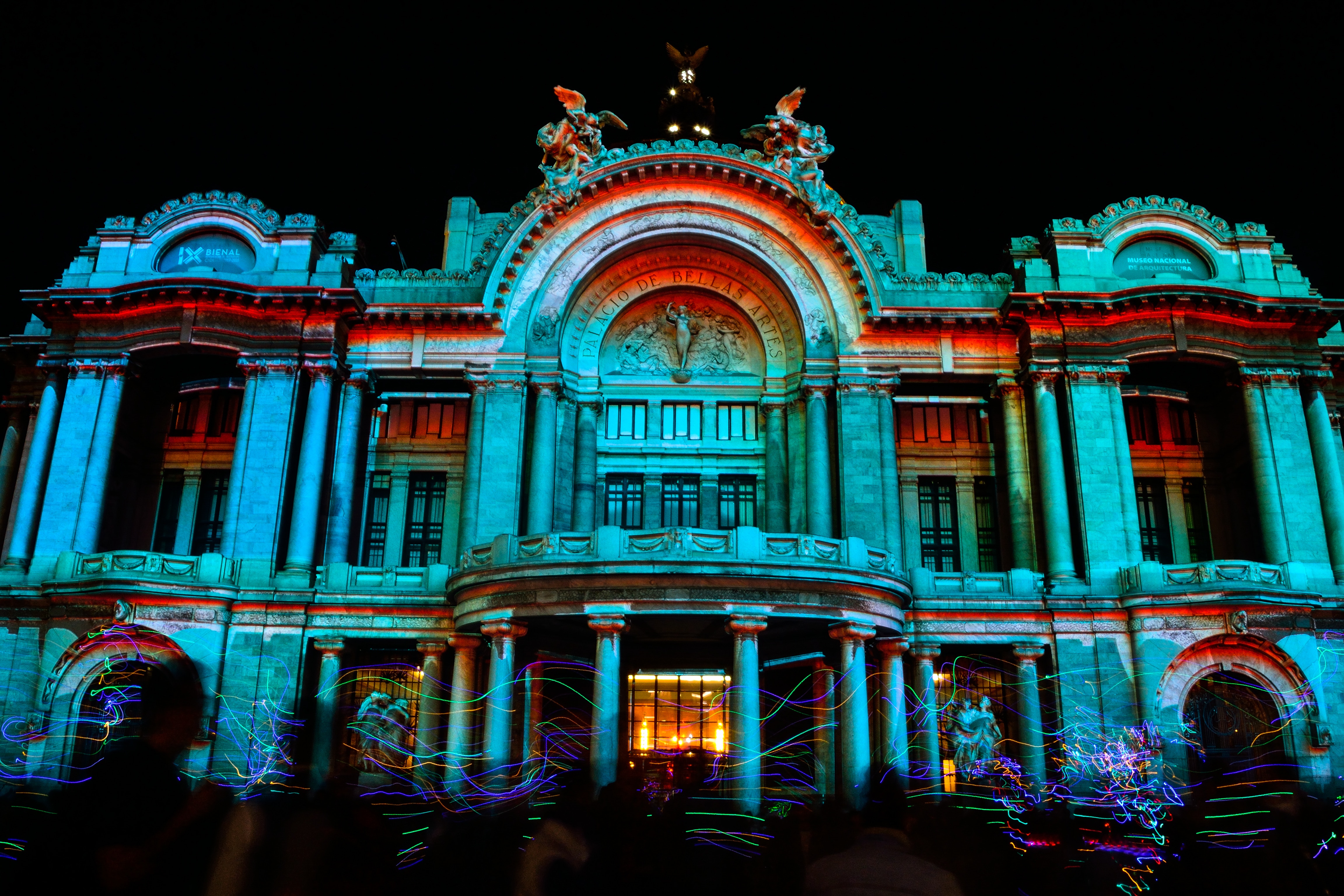 Mexicanos que triunfan en el mundo