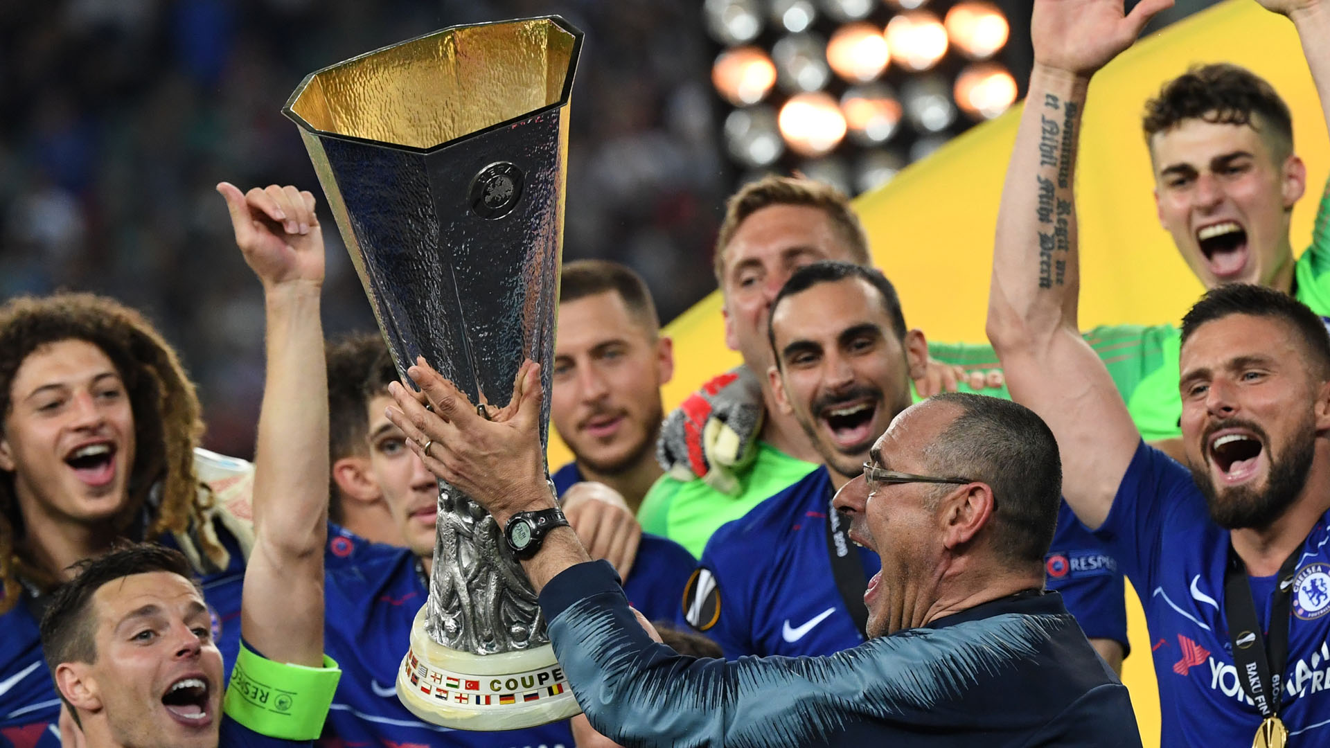 Juventus FC da la bienvenida a Maurizio Sarri como entrenador - maurizio-sarri-festejando-con-el-chelsea