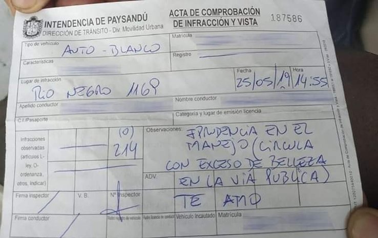 Policía de tránsito multa a mujer por "exceso de belleza" - multa-exceso-de-belleza-uruguay