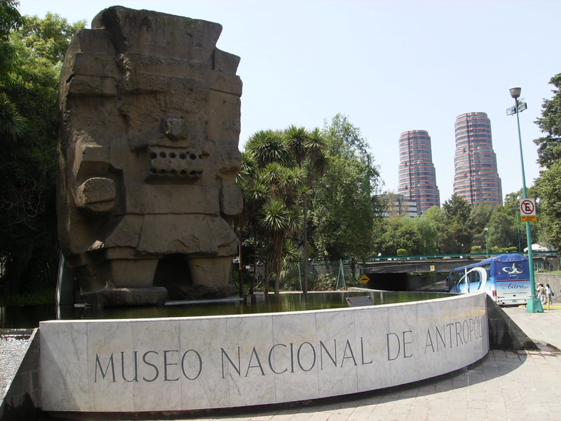 La Piedra de los Tecomates y el Museo Nacional de Antropología - museo1