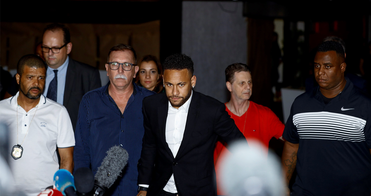 Comité de Apelación de UEFA mantiene tres partidos de sanción a Neymar