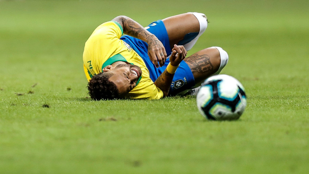 Neymar estará cuatro semanas de baja tras lesión