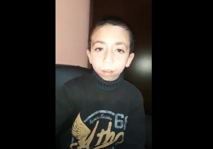 #Video Niño pide ayuda para recuperar teléfono con fotos de su madre #Video Niño pide ayuda para recuperar teléfono con fotos de su madre