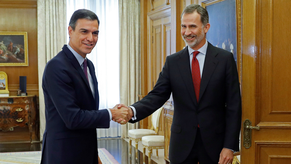 Pedro Sánchez recibe encargo del rey de España de formar un nuevo gobierno