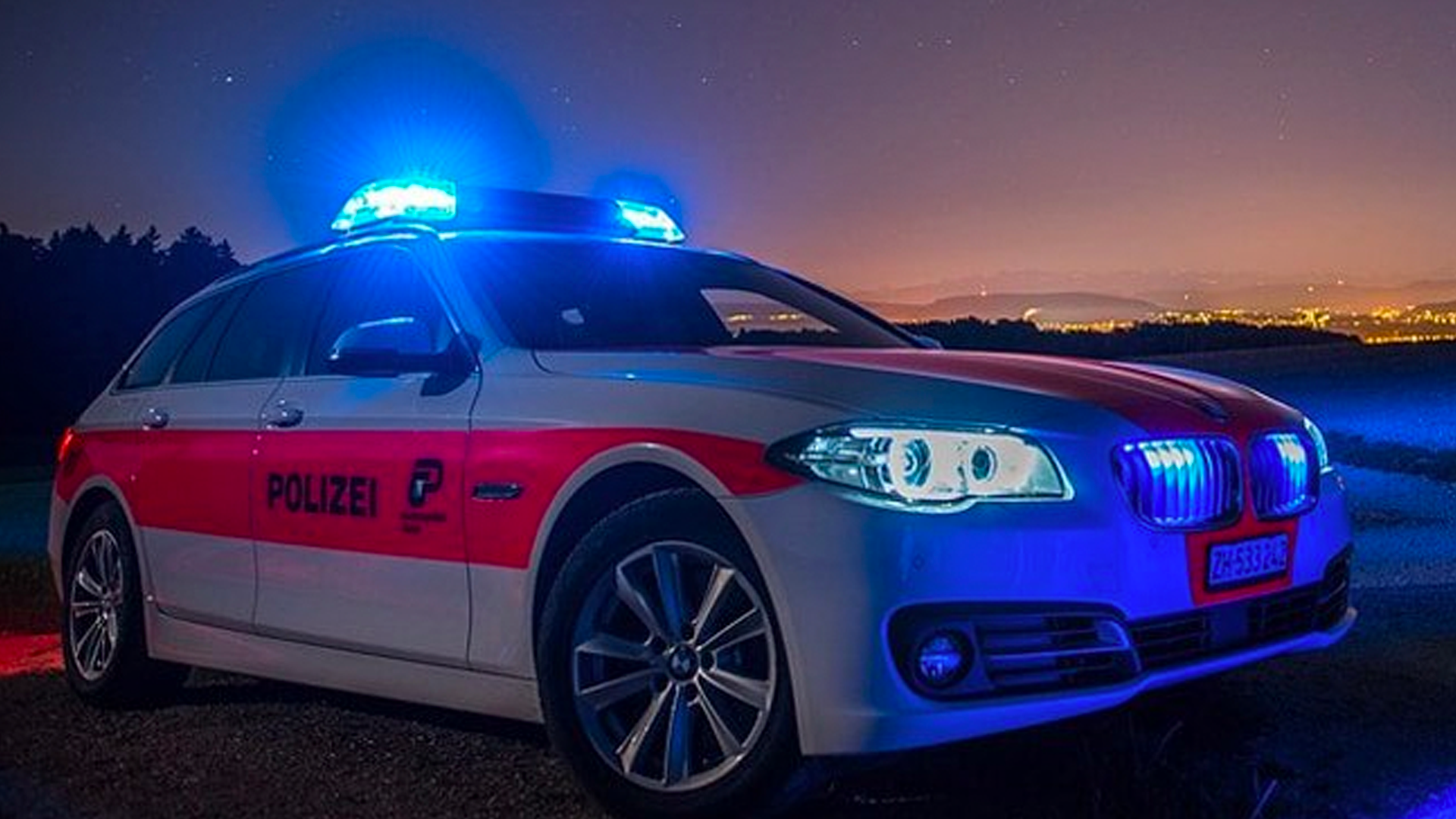 Falsos policías estafan a mujer por 3.25 millones de euros