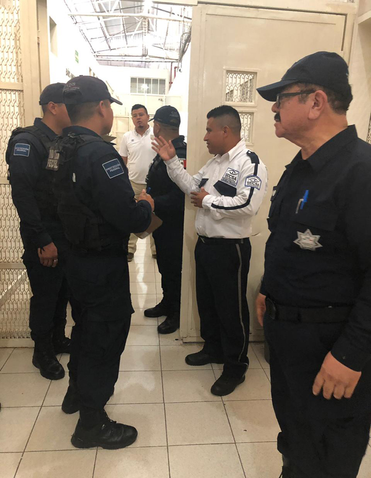 Refuerzan seguridad en estación migratoria de Tapachula con 103 policías - policias-en-estacion-migratoria-siglo-xxi