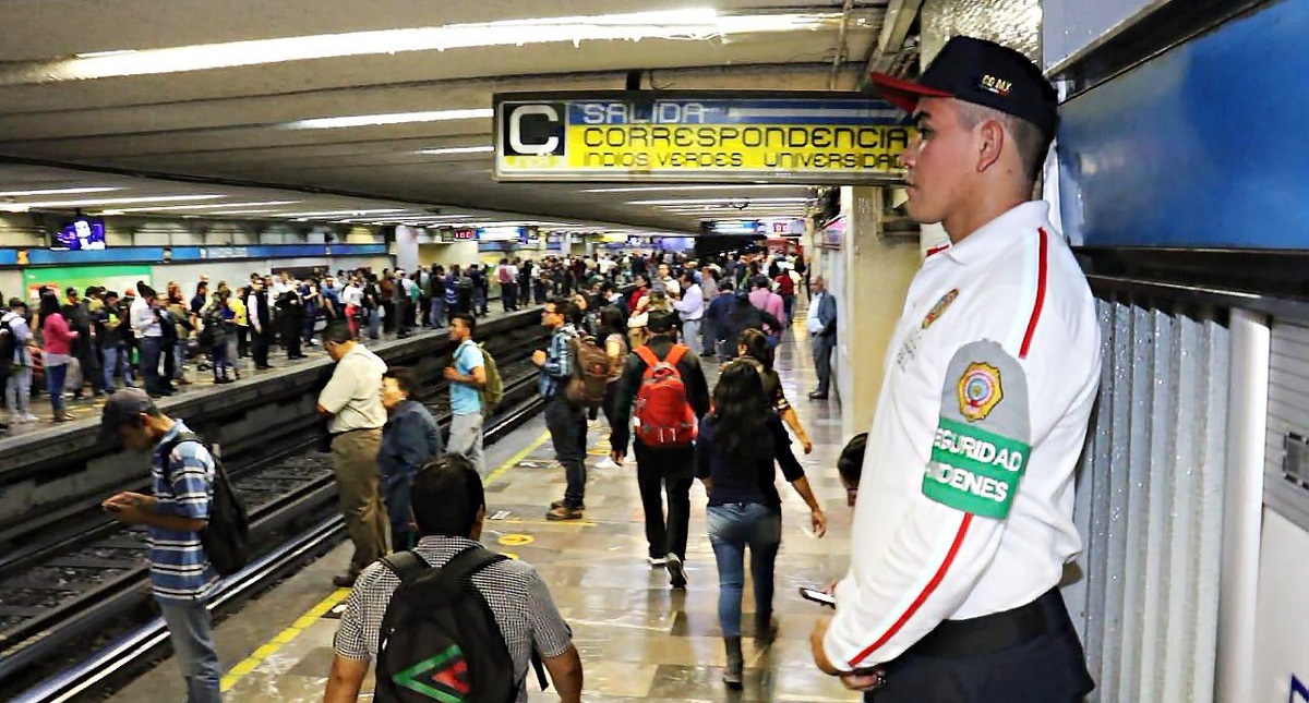 Cambian imagen a policías que vigilan transporte público de la CDMX - policias-que-vigilaran-el-interior-del-metro
