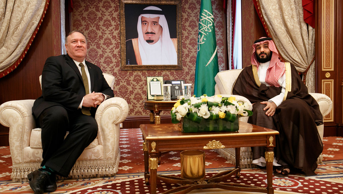 Pompeo habla de crisis con Irán en Arabia Saudita antes de nuevas sanciones