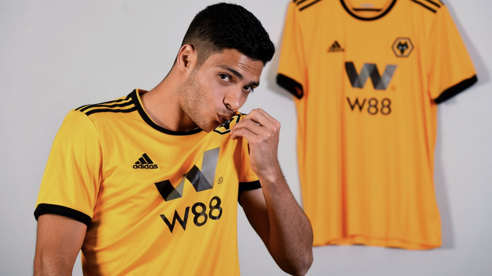 Celebra Wolverhampton un año de la llegada de Raúl Jiménez