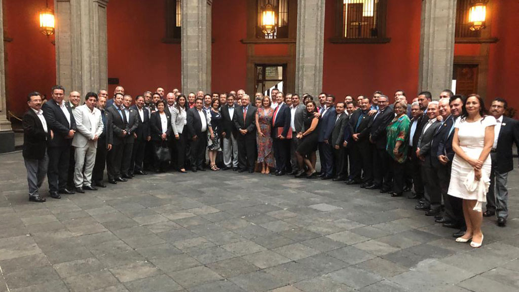 SNTE respalda a AMLO en defensa de México ante Trump