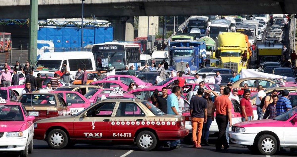 Taxistas desquiciarán accesos a la Ciudad de México