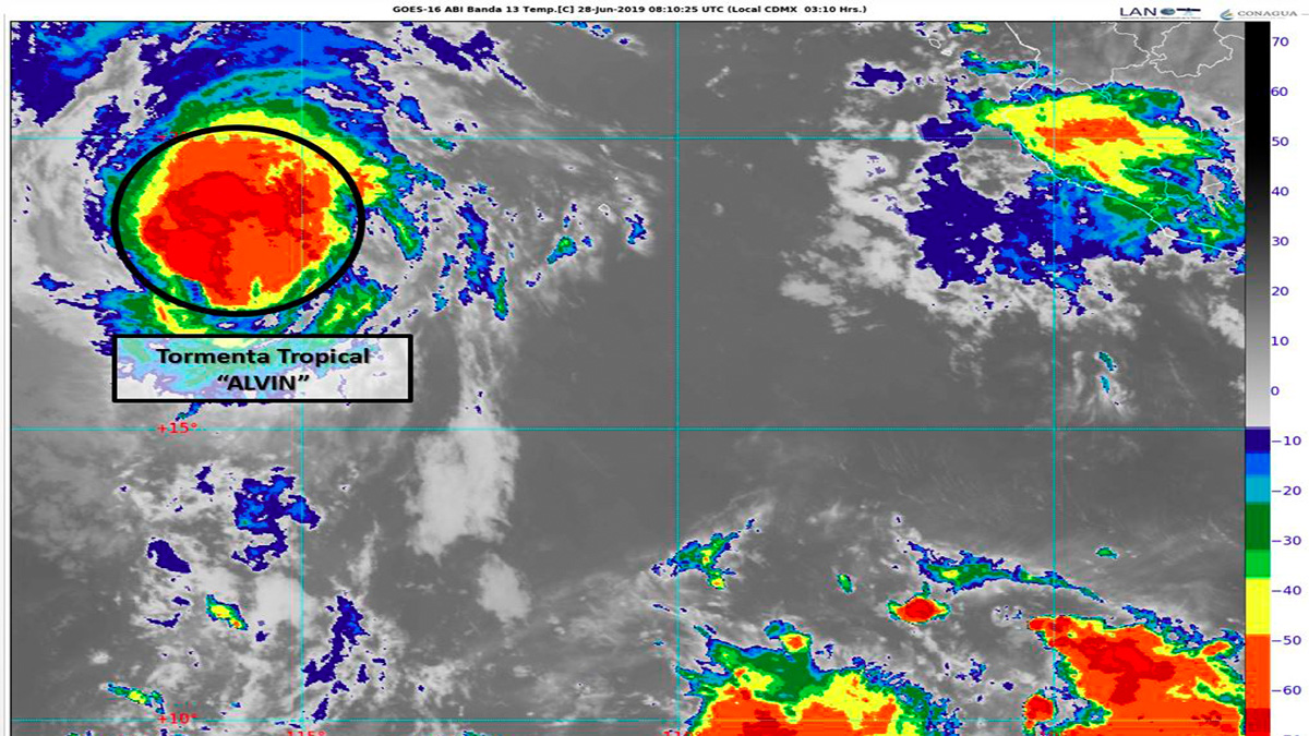 Alvin pierde fuerza y se degrada a tormenta tropical