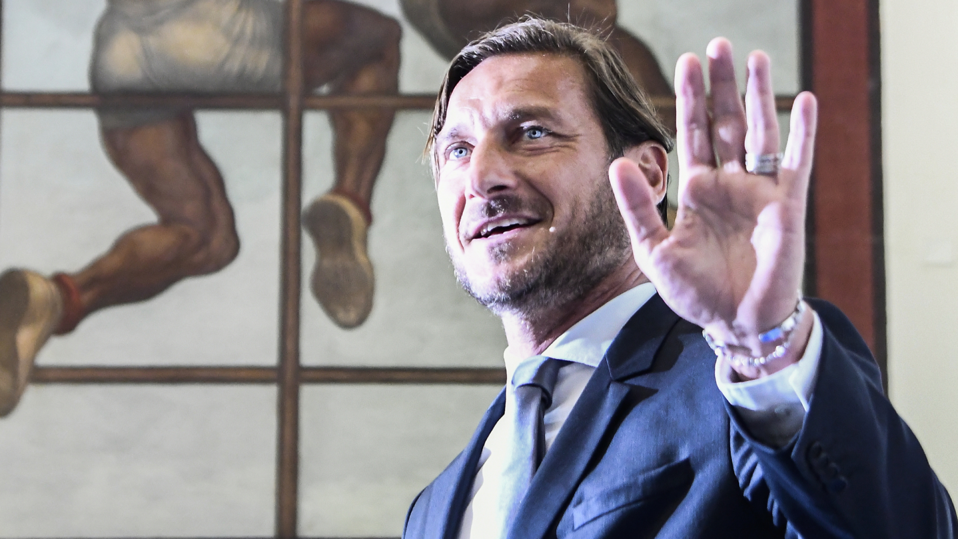 Totti anuncia su salida de la Roma