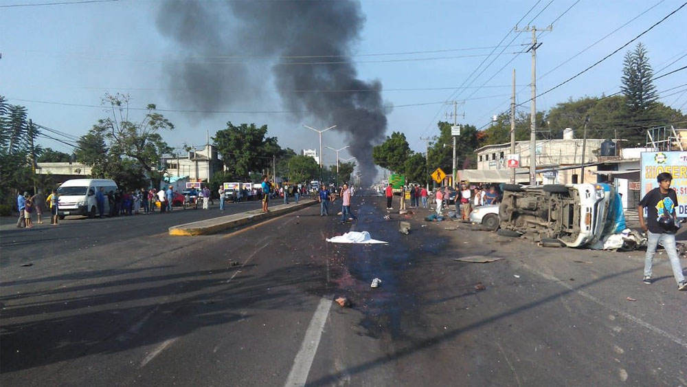 Accidente de tráiler deja al menos seis muertos en Morelos