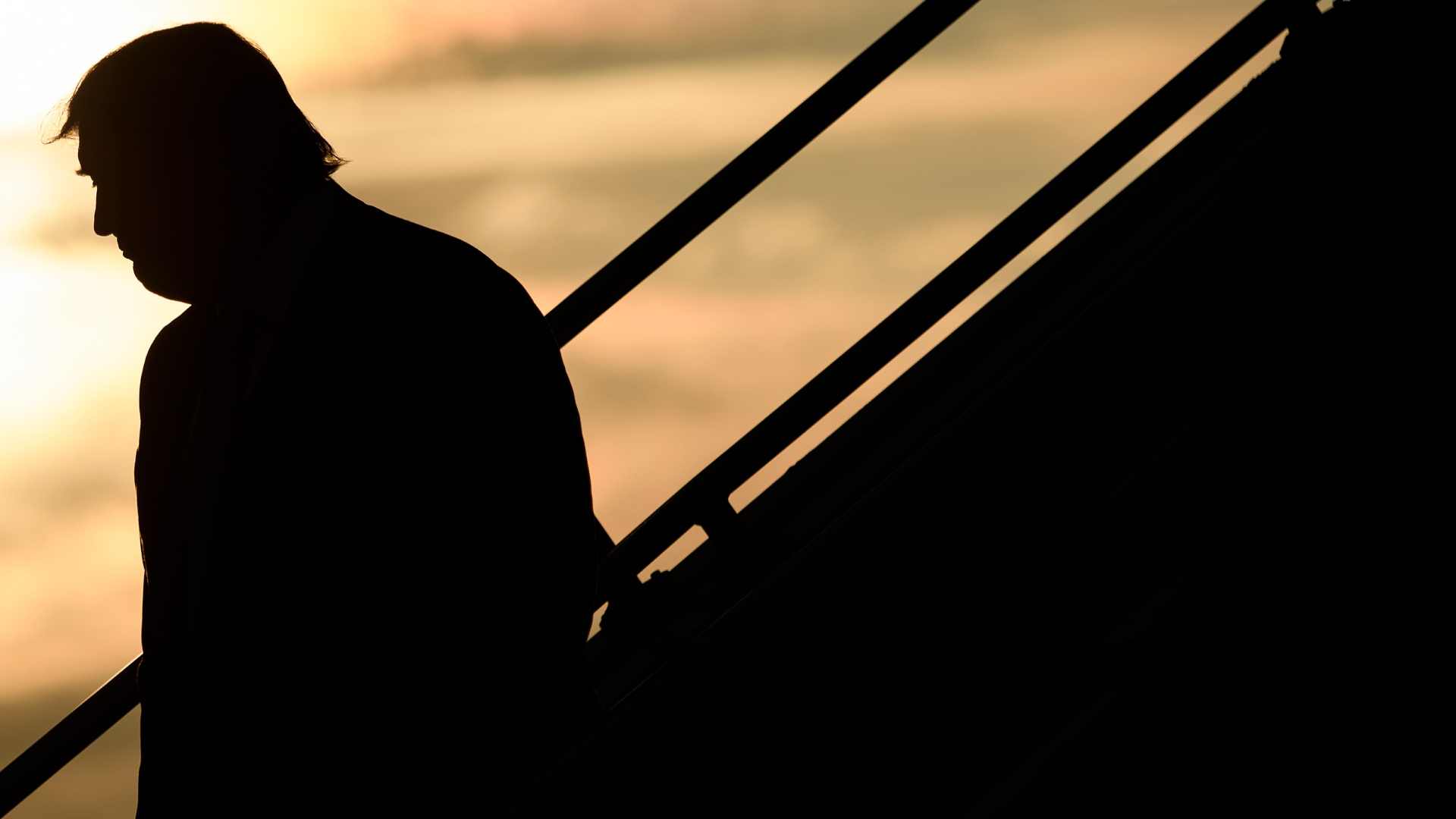 Trump llega a Corea del Sur y espera reunirse con Kim Jong-un