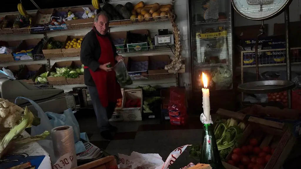 Colapso del Sistema Argentino de Interconexión causó apagón masivo Colapso del Sistema Argentino de Interconexión causó apagón masivo