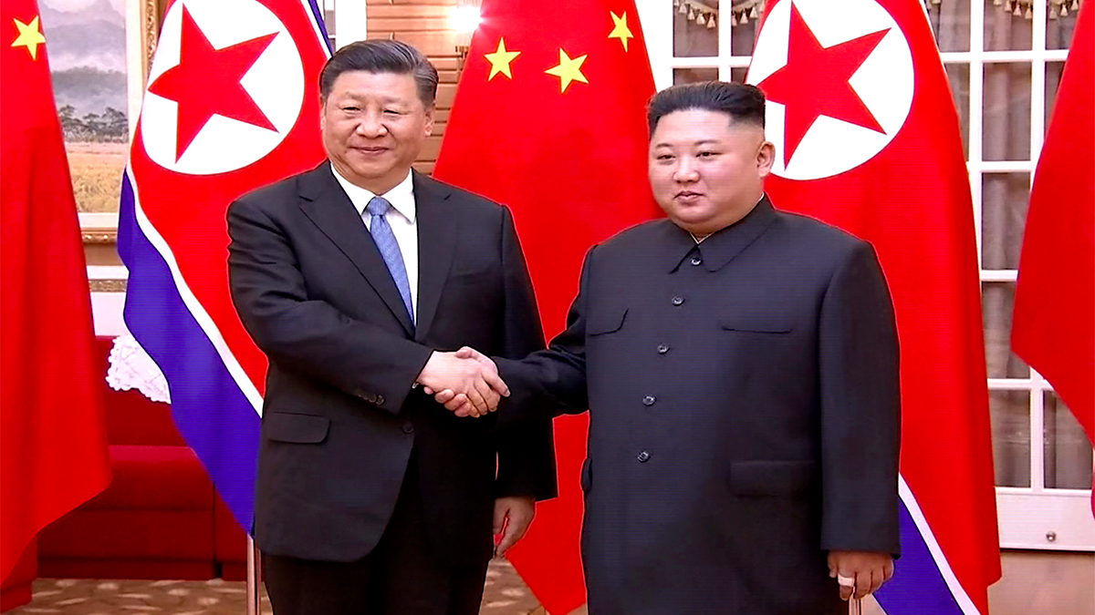 Xi Jinping inicia su visita de dos días a Corea del Norte