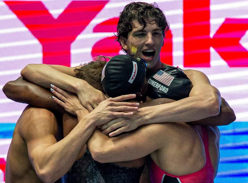 EE.UU. bate récord del mundo en relevo mixto 4x100 - 15639315w