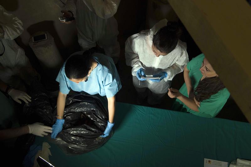 Vaticano inicia examen de huesos por caso de joven desaparecida en 1983 - 636998266365742019w