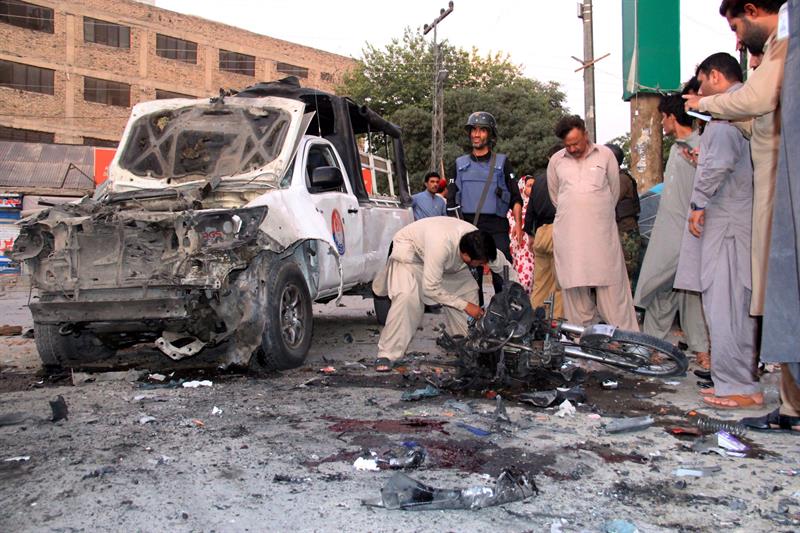 Al menos cinco muertos y 35 heridos tras atentado en Pakistán - 637001092189234907w