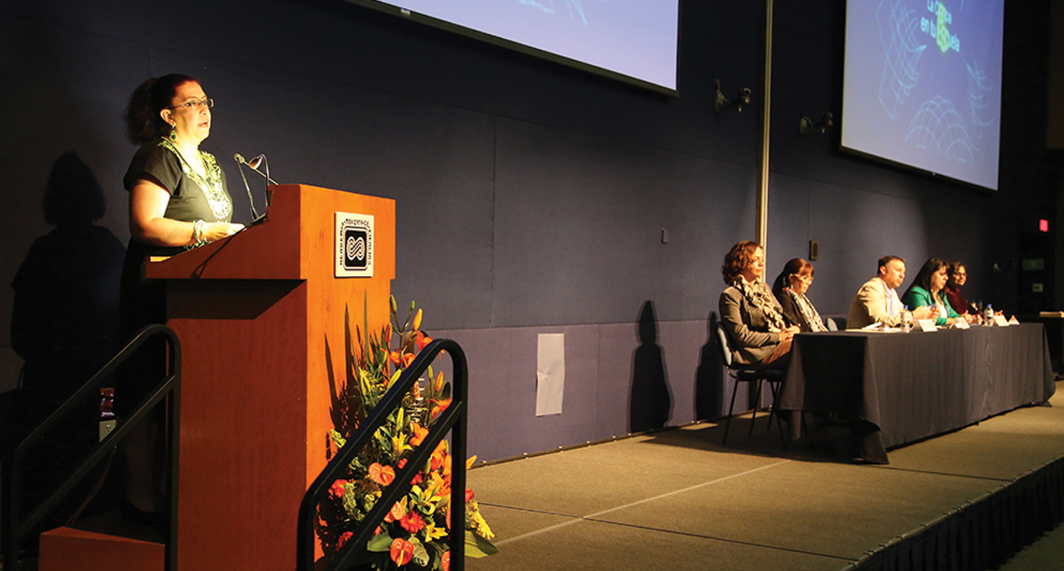 Profesores aprenden a enseñar ciencias en México
