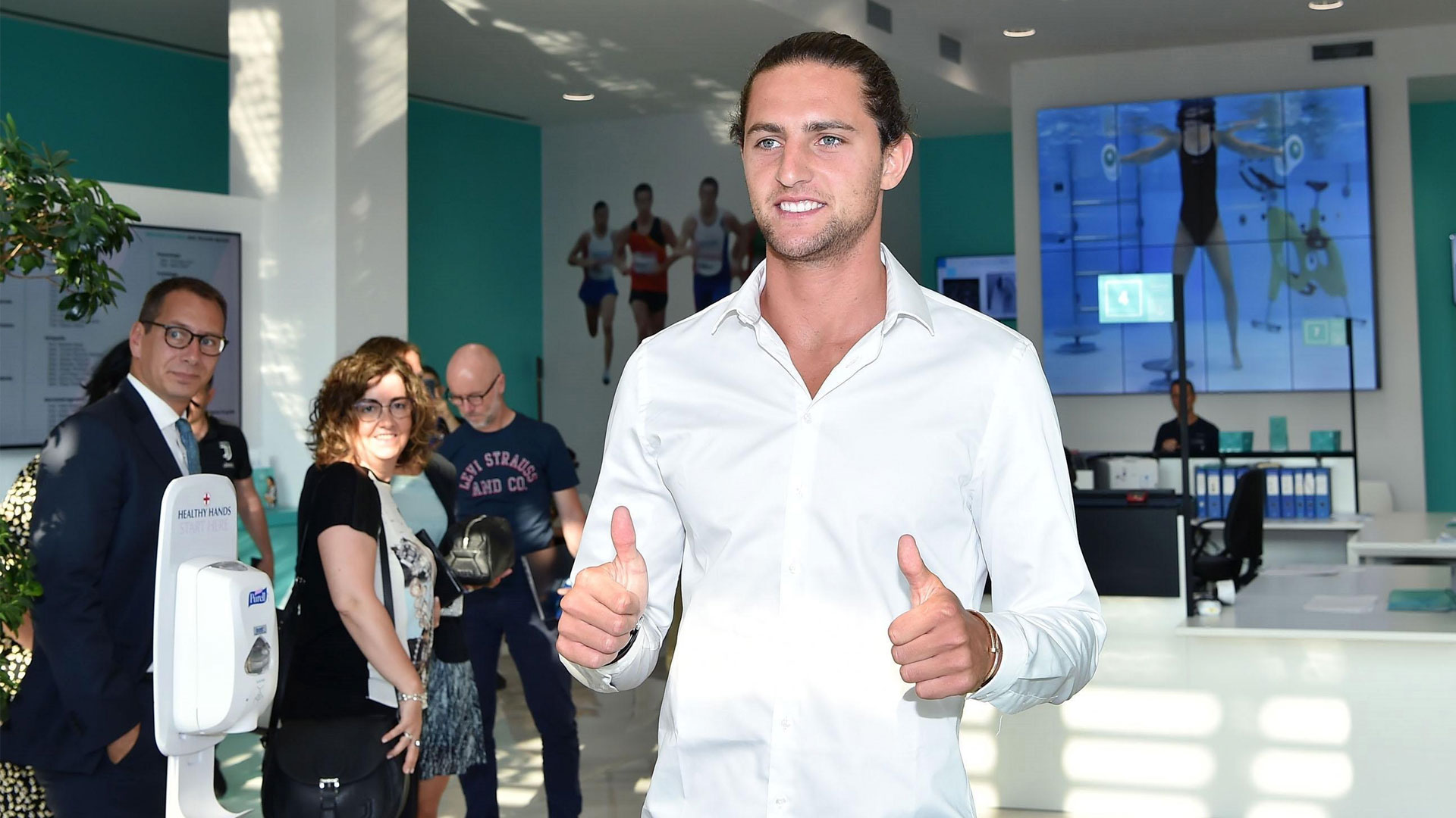 Juventus confirma la llegada de Adrien Rabiot