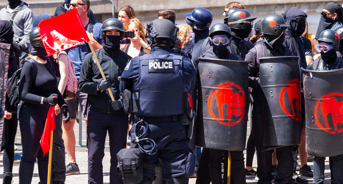 ANTIFA podría declararse como una organización terrorista: Trump