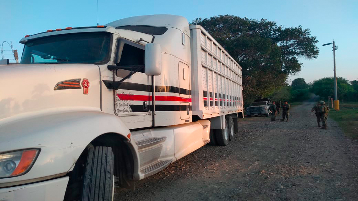 Aseguran 32 mil litros de combustible en Puebla y Veracruz Aseguran 32 mil litros de combustible en Puebla y Veracruz