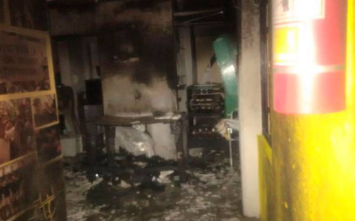 Atacan e incendian instalaciones del diario Monitor de Parral - ataque-el-sol-de-parral-bombas-molotov