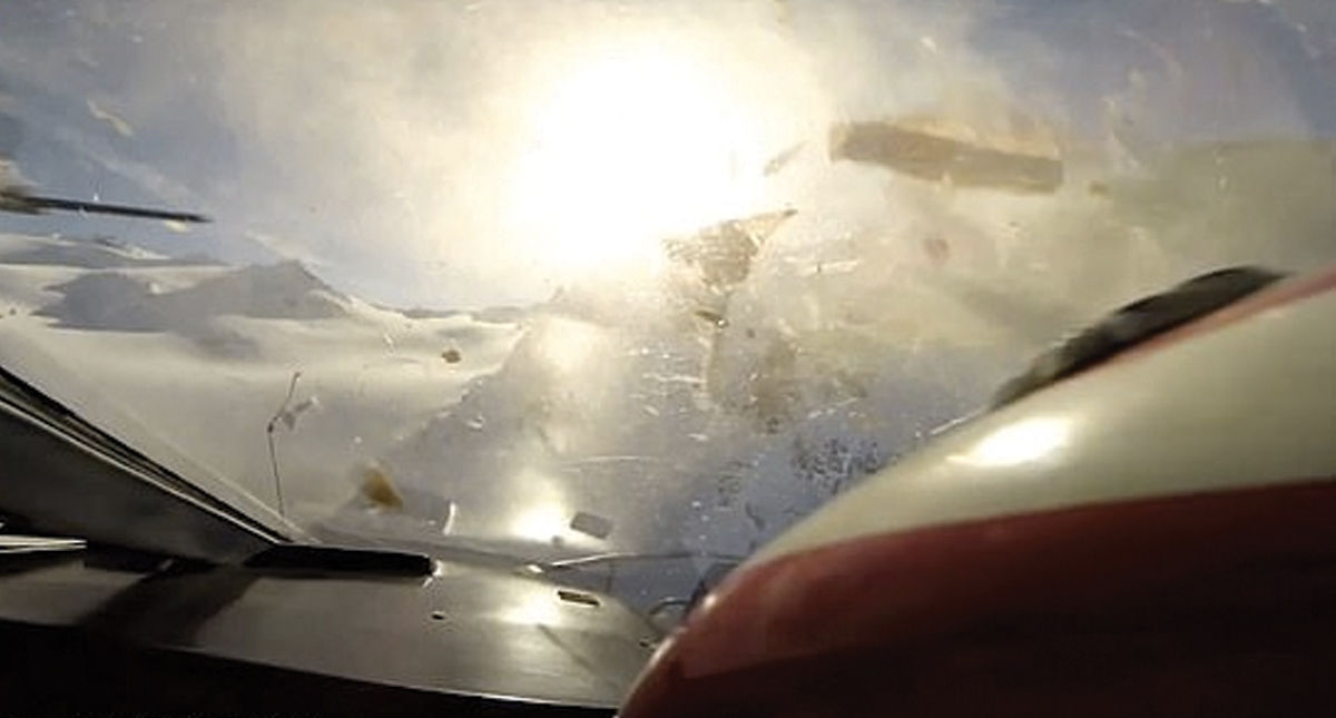 #Video GoPro capta momento de choque entre dos aeronaves en Los Alpes