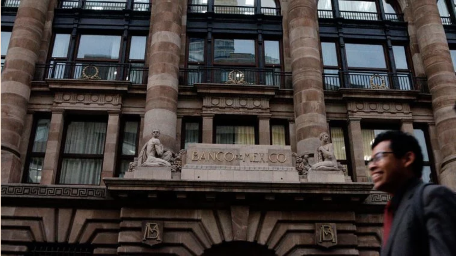 ¿Debe el Banxico bajar las tasas? Si lo hace, ¿qué pasará con el peso? - banxico